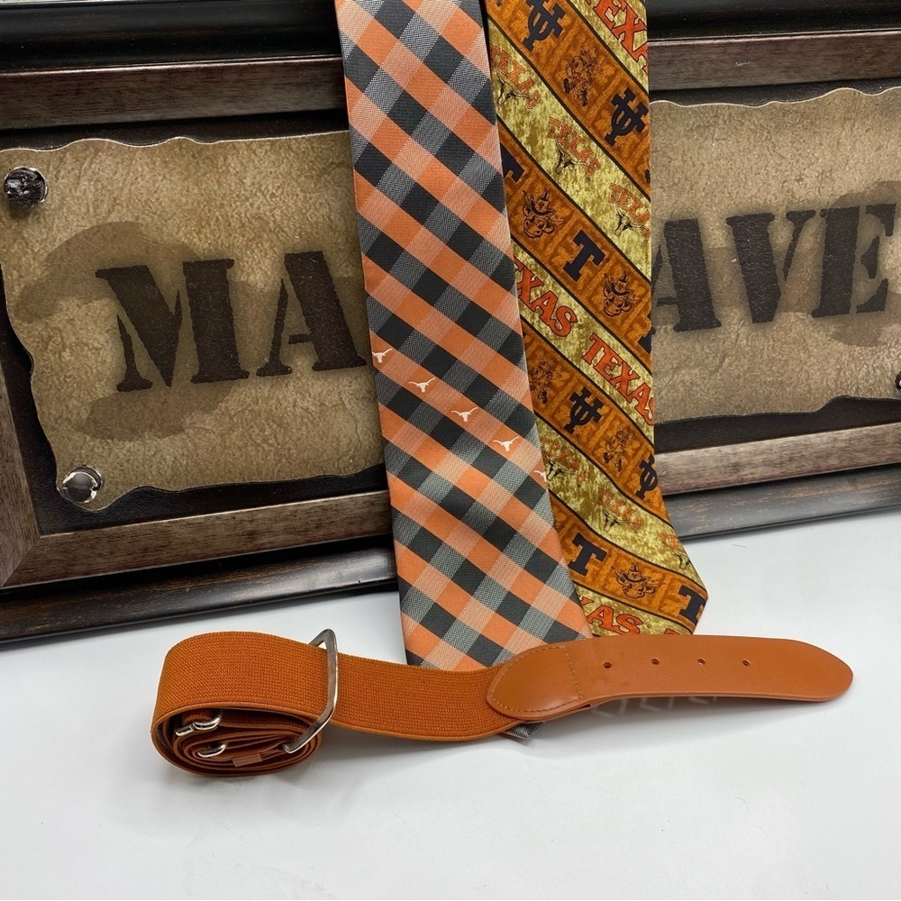 University of Texas UT Hook ‘Em Horns 3 piece set, 2 Ties & Adjustable Belt